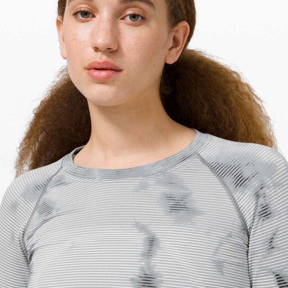 Lululemon Swiftly Tech Long Sleeve 2.0 MultiDye Shibori Stripe Graphite Grey - Picture 4 of 10